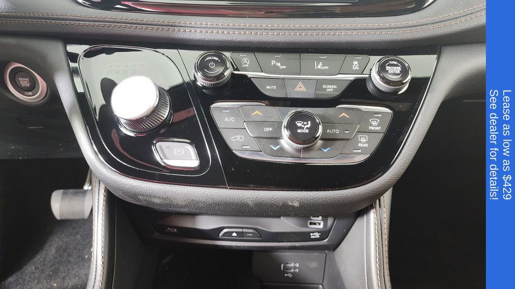 New 2026 Chrysler Pacifica Pinnacle image 23