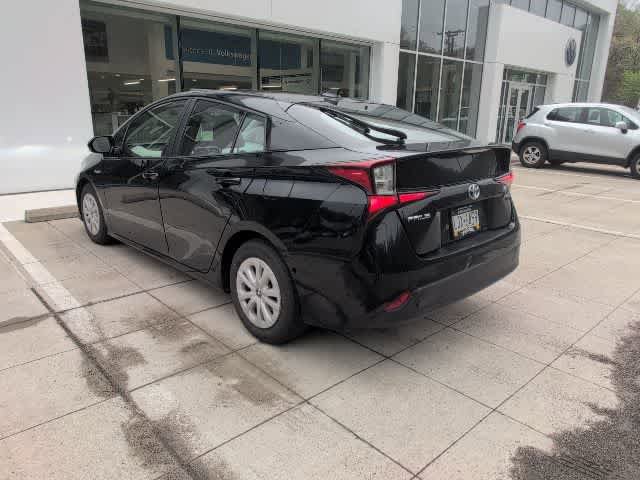 Used 2020 Toyota Prius LE FWD image 3