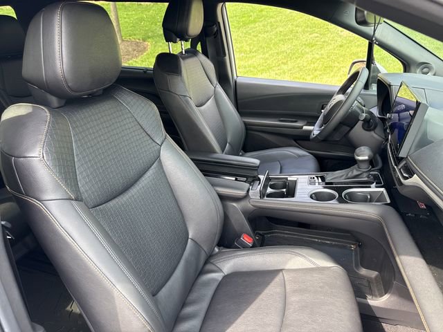 Certified 2025 Toyota Sienna XLE Woodland Edition image 13