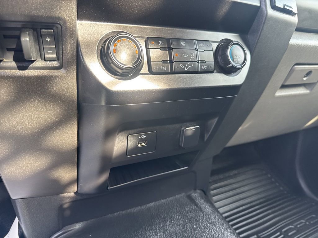 Used 2021 Ford F550 2WD Regular Cab Super Duty image 16