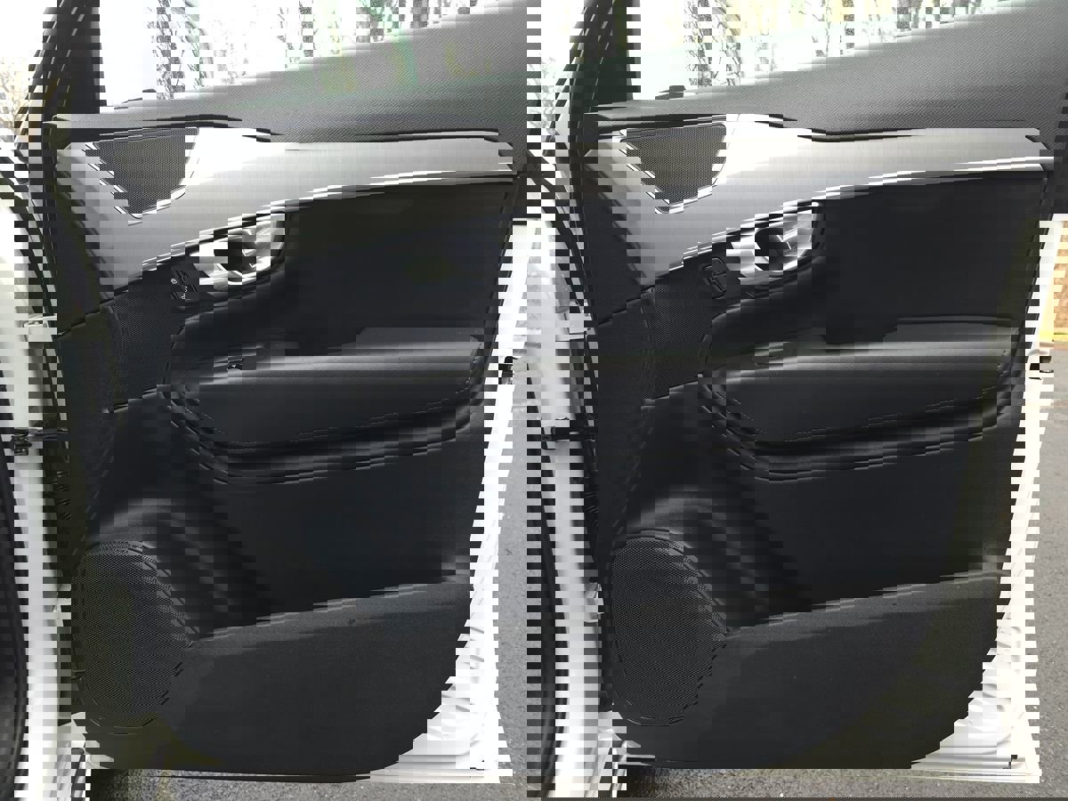 Used 2024 Volvo XC90 B5 Core w/ Climate Package image 29