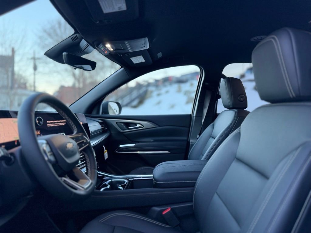 New 2026 Chevrolet Traverse LT w/ Driver Confidence Package image 13