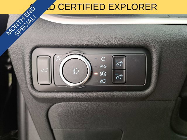Used 2024 Ford Explorer XLT w/ Equipment Group 202A RWD image 22