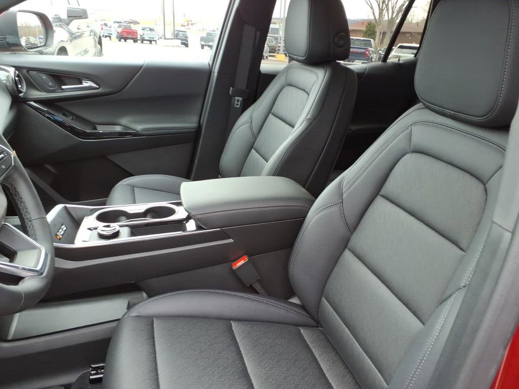 New 2026 Chevrolet Equinox LT w/ Convenience Package II image 4