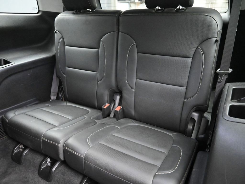 Used 2023 GMC Acadia SLT image 12