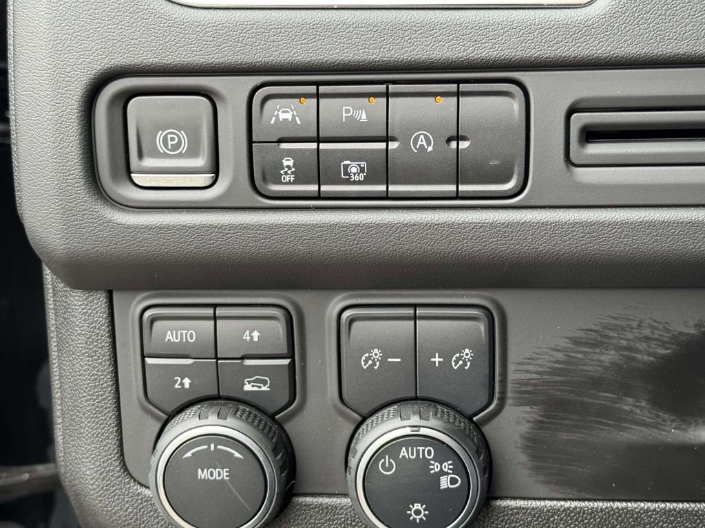 Used 2023 Chevrolet Tahoe RST w/ Luxury Package AWD/4WD image 23