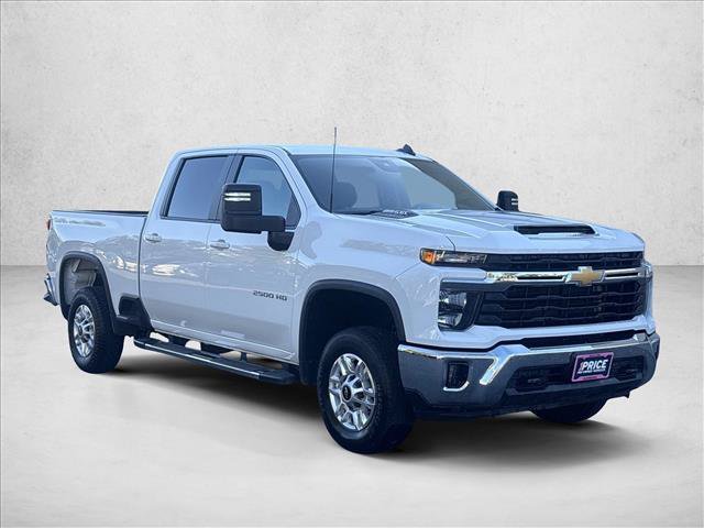 Used 2025 Chevrolet Silverado 2500 LT w/ Convenience Package AWD/4WD image 3