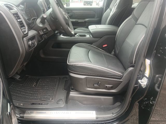 New 2026 RAM 3500 Limited AWD/4WD image 36