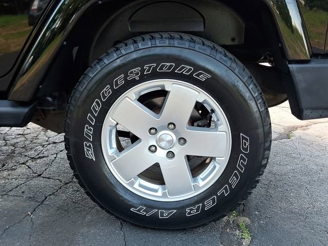Used 2011 Jeep Wrangler Unlimited Sahara w/ Dual Top Group AWD/4WD image 26