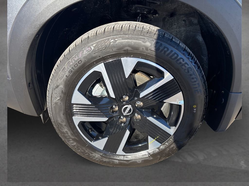 New 2026 Nissan Kicks SV w/ Cold Weather Package image 11