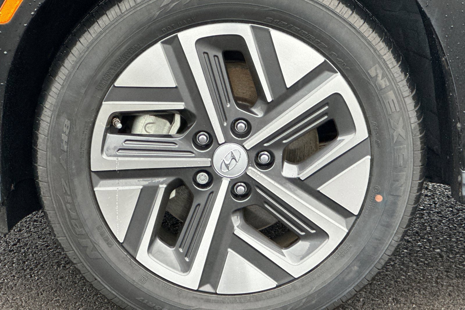 Used 2023 Hyundai Kona SE image 30