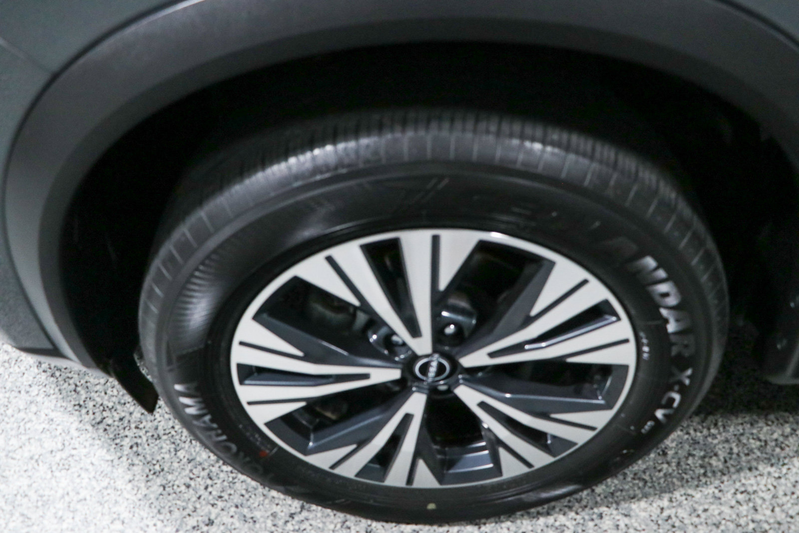 Used 2023 Nissan Rogue SV FWD image 11