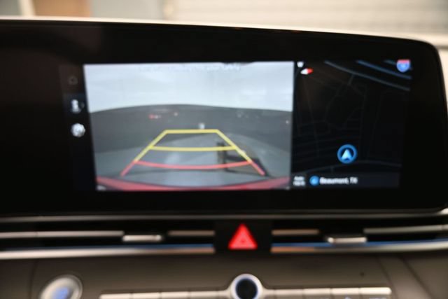 Used 2025 Hyundai Elantra SEL FWD image 7