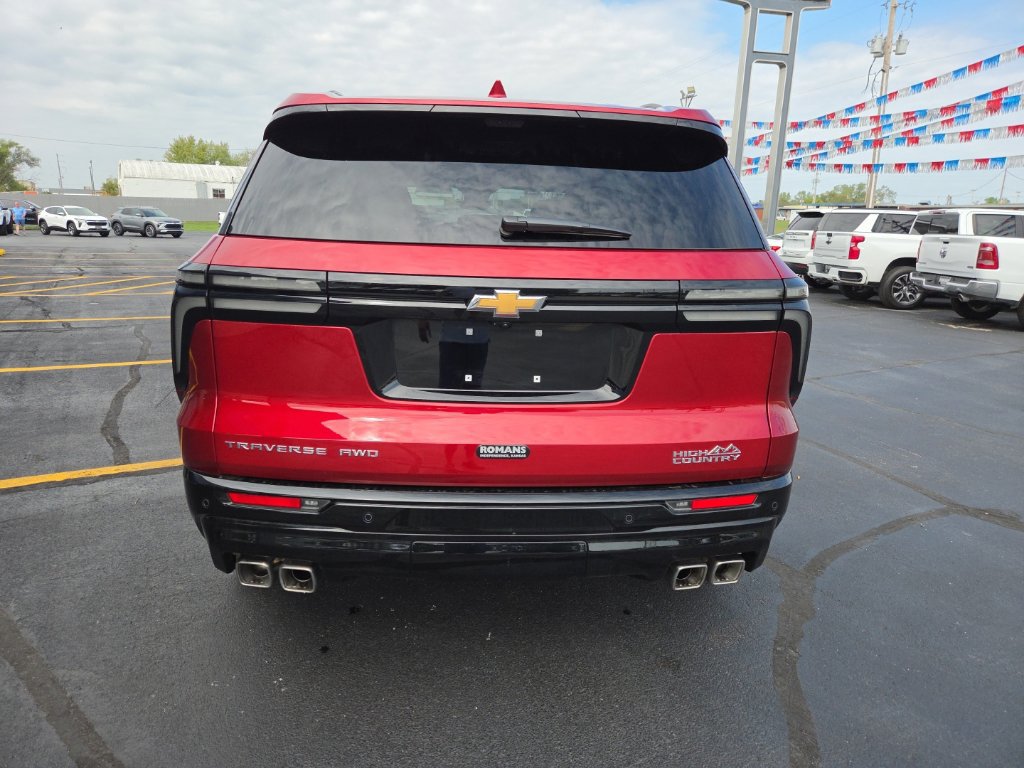 Used 2026 Chevrolet Traverse High Country w/ LPO, Floor Liner Package AWD/4WD image 6