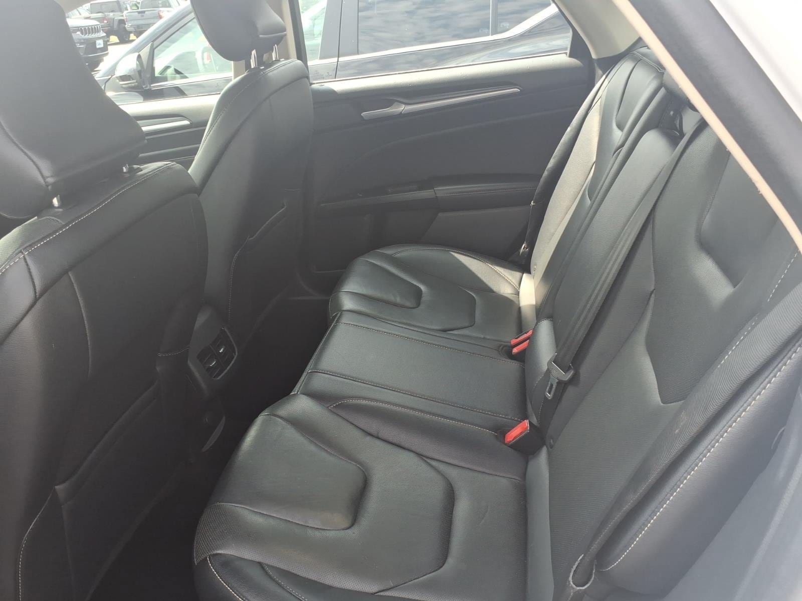 Used 2019 Ford Fusion Energi Titanium FWD image 8