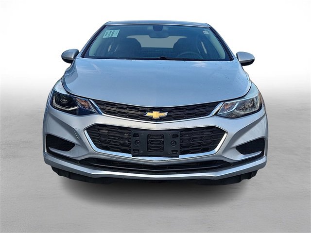 Used 2018 Chevrolet Cruze LT w/ Convenience Package image 2