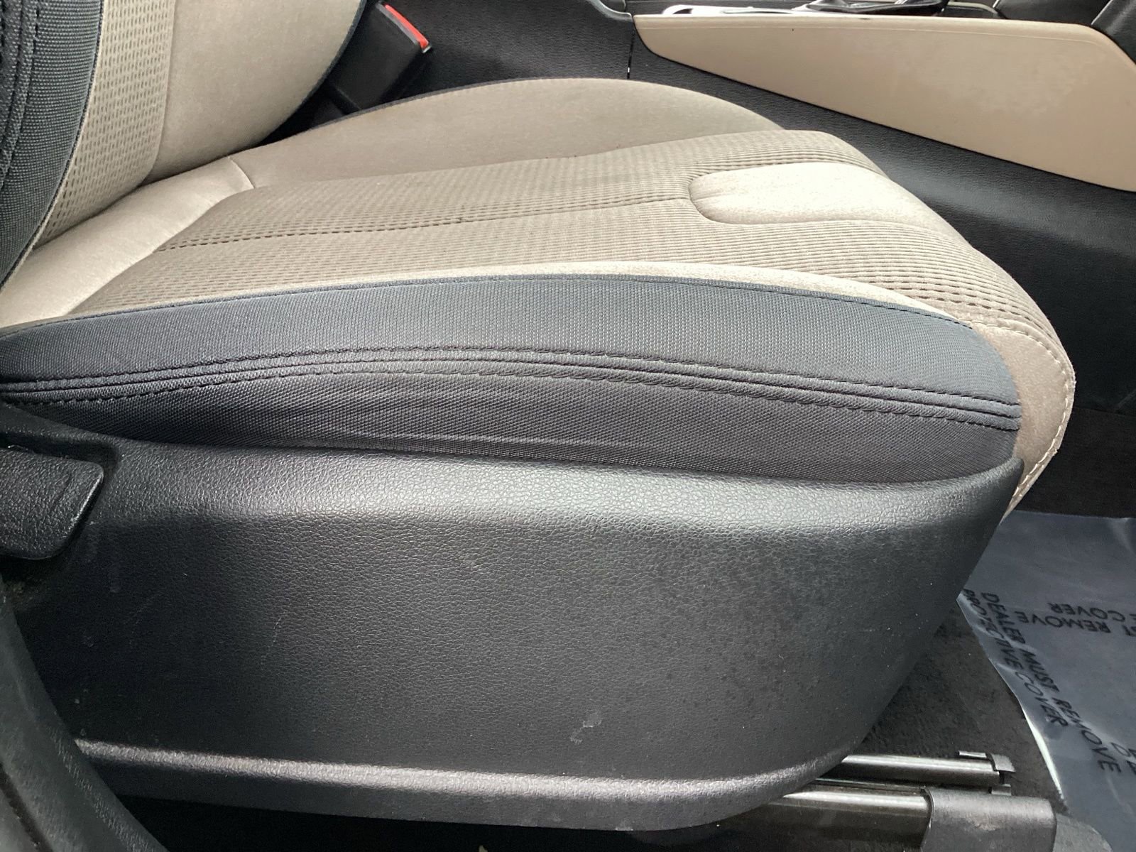 Used 2020 Hyundai Santa Fe SE image 19