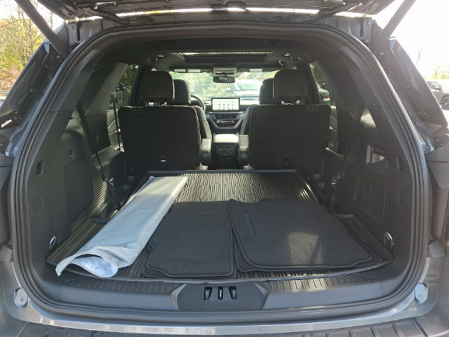 Used 2026 Ford Explorer ST w/ Sun And Sound Package AWD/4WD image 34