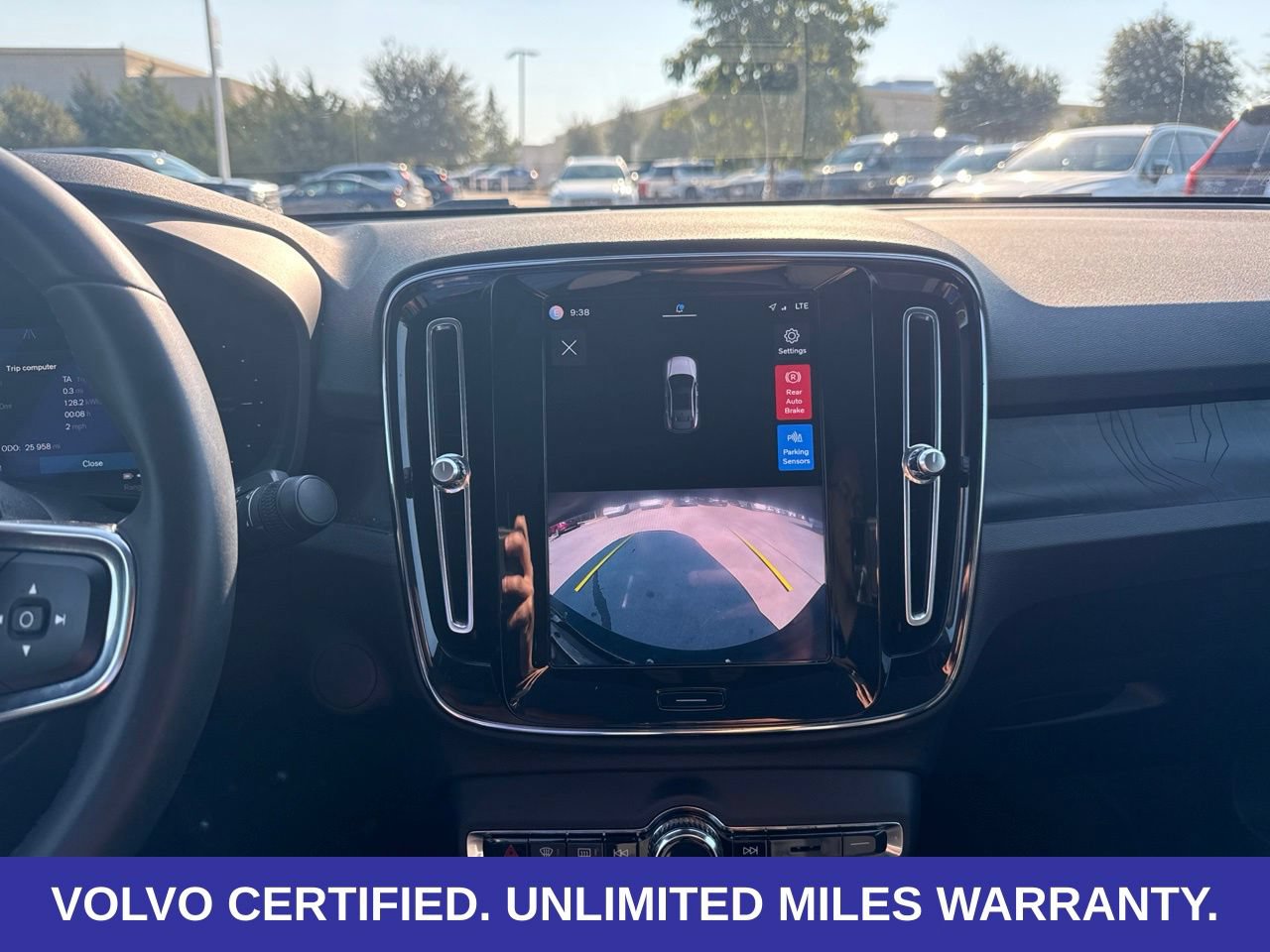 Certified 2023 Volvo C40 Recharge Core AWD/4WD image 28
