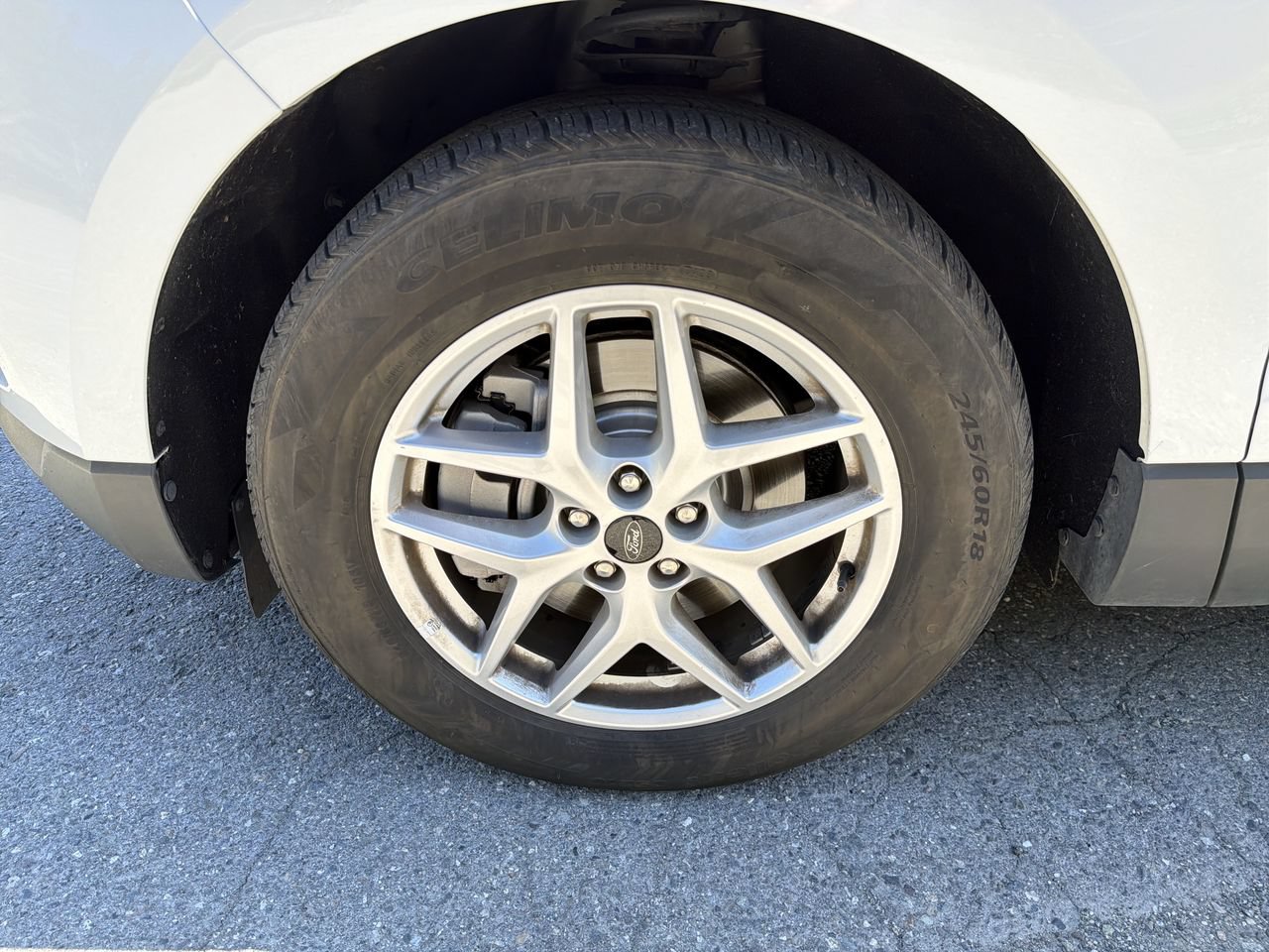 Used 2024 Ford Edge SEL AWD/4WD image 10