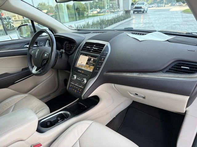 Certified 2019 Lincoln MKC Reserve w/ MKC Technology Package FWD image 21