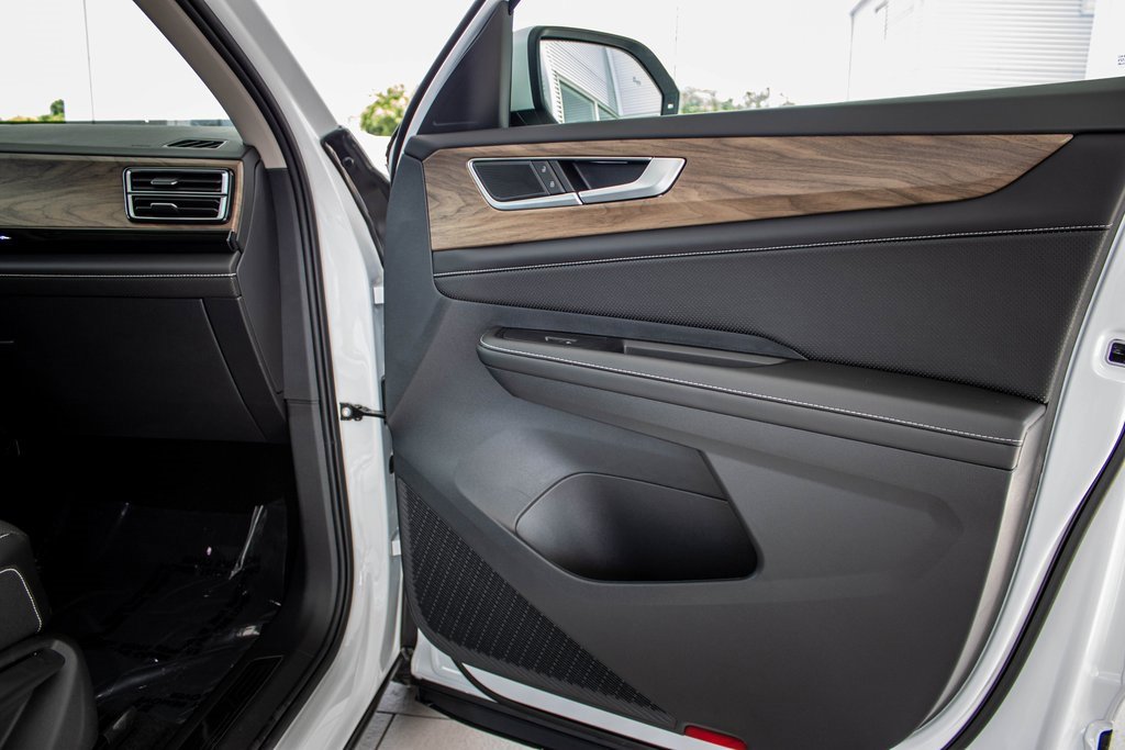 New 2026 Volkswagen Atlas SE image 44