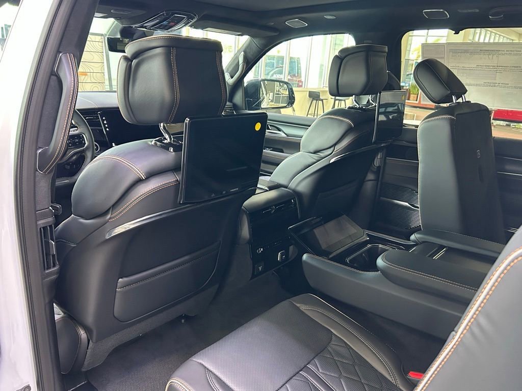 New 2025 Jeep Grand Wagoneer Series III w/ Rear Seat Video Group 1 image 32
