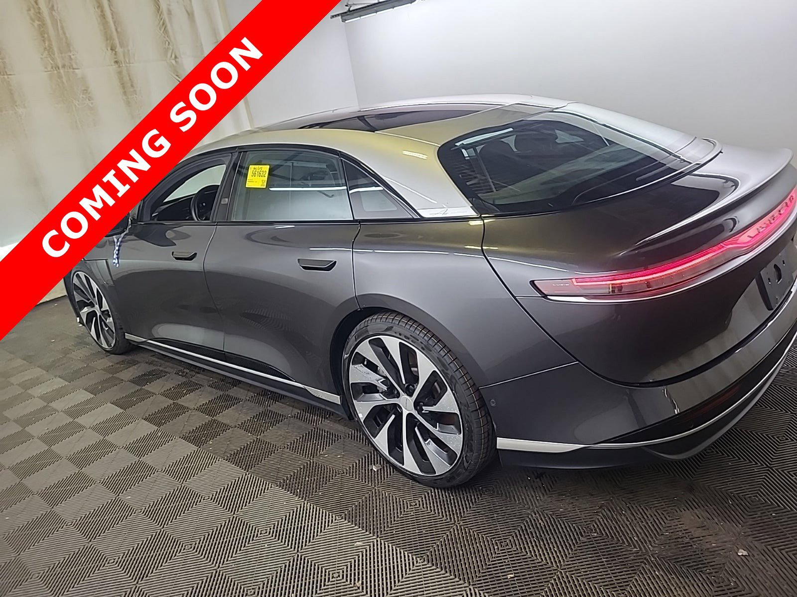 Used 2023 Lucid Air Grand Touring image 5