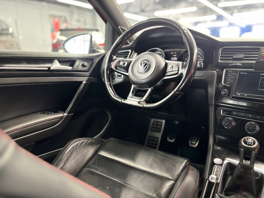 Used 2016 Volkswagen GTI SE w/ Lighting Package (SEL) FWD image 15