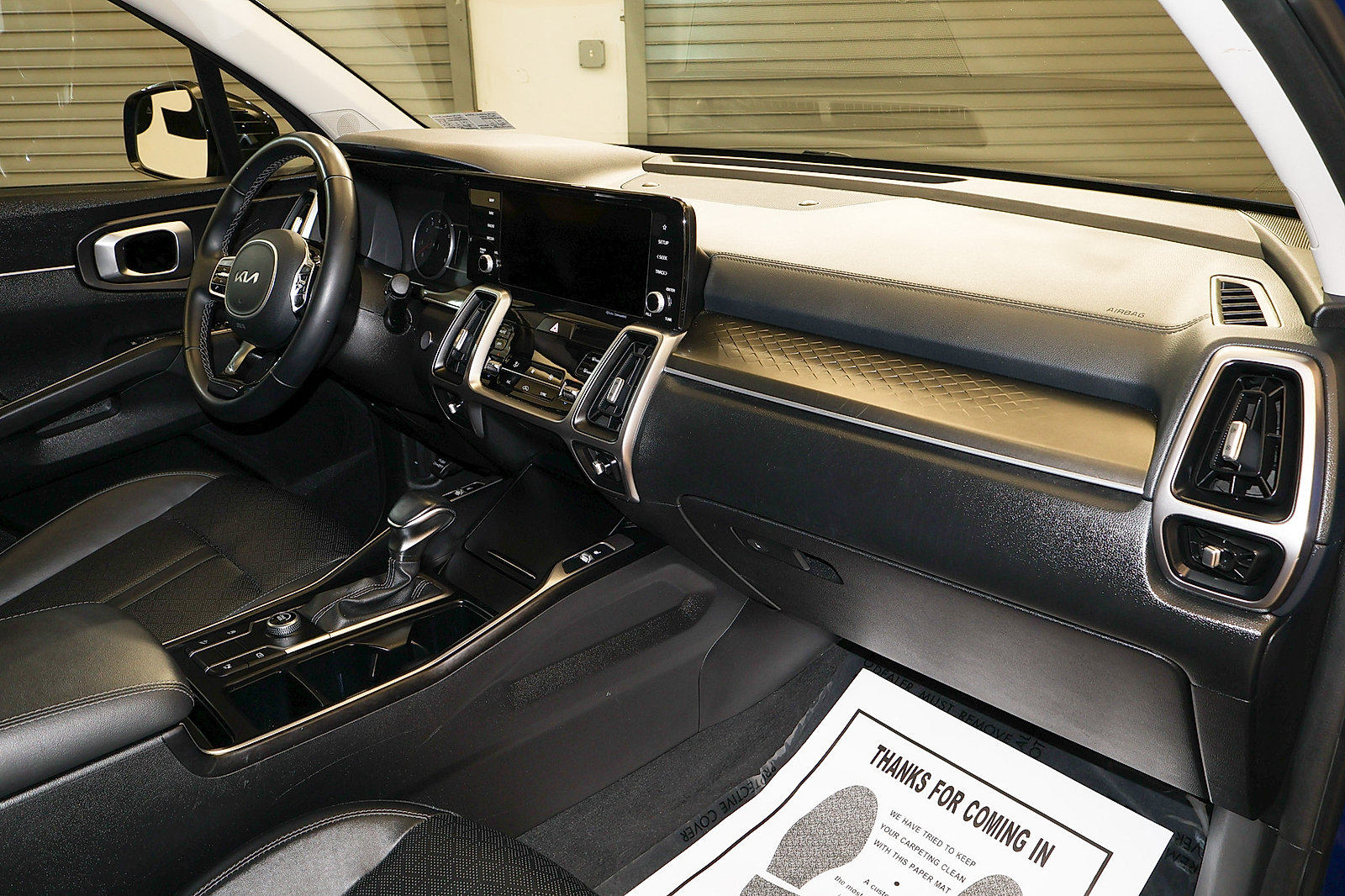 Used 2022 Kia Sorento S w/ Panoramic Sunroof Package FWD image 16