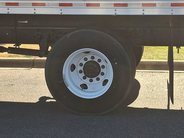 Used 2023 Ford F650 2WD Regular Cab Super Duty image 8