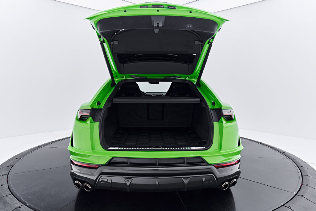 Used 2023 Lamborghini Urus Performante AWD/4WD image 31