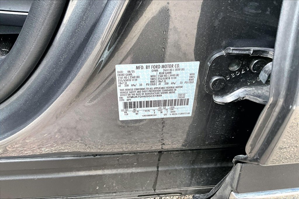 Used 2025 Ford Explorer Active RWD image 4