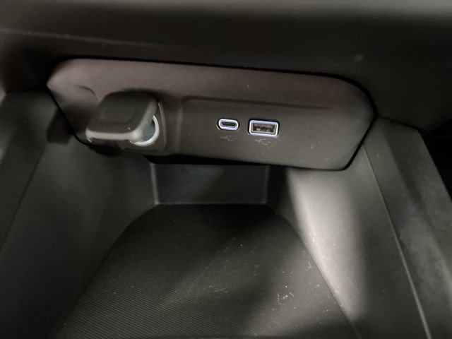 Used 2024 Chevrolet Trax RS image 22