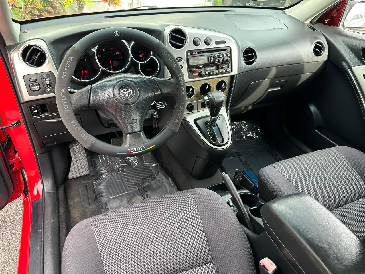 Used 2004 Toyota Matrix FWD image 25