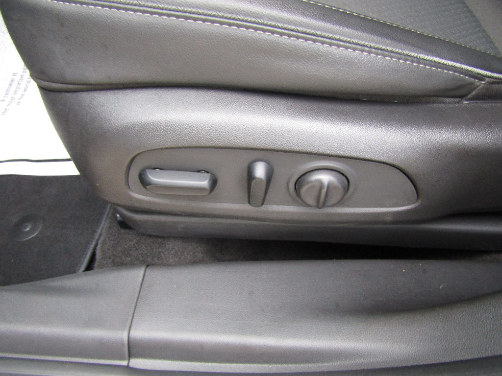 Used 2022 Buick Encore GX Select w/ Sport Touring Package image 11