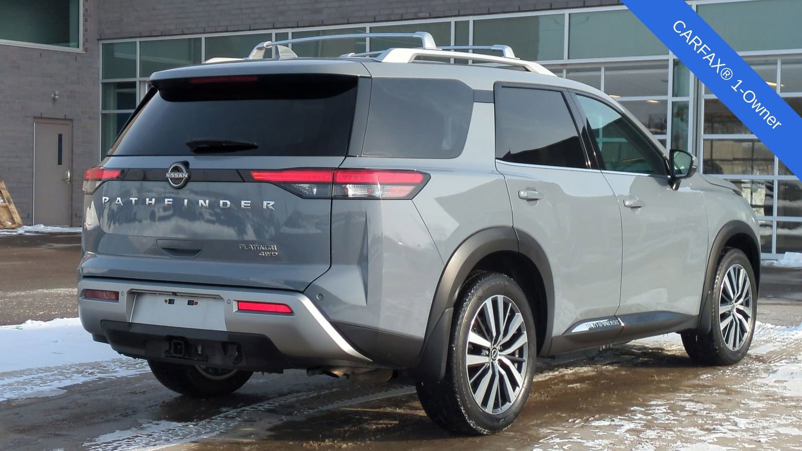 Used 2022 Nissan Pathfinder Platinum w/ Cargo Package image 7