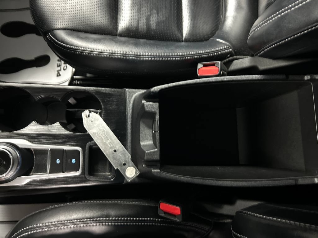 Used 2023 Ford Escape Platinum AWD/4WD image 21