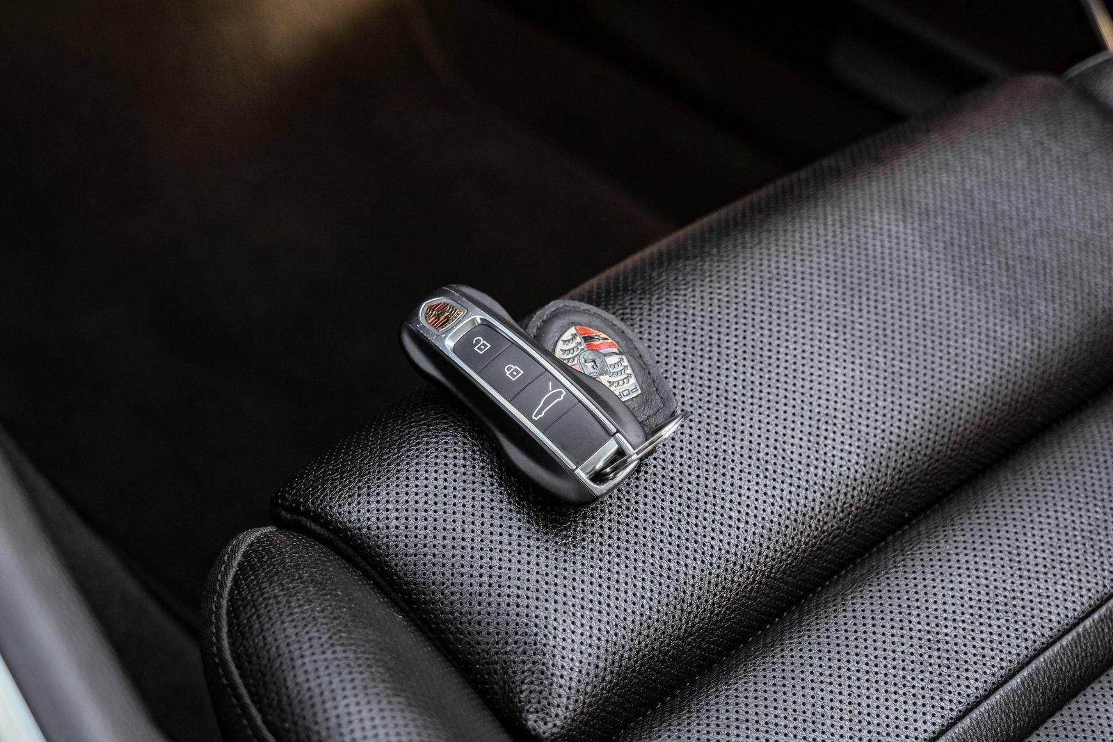 Used 2018 Porsche Panamera 4 AWD/4WD image 52