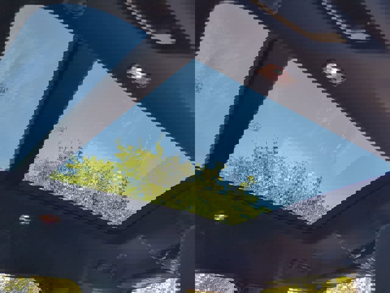 Used 2025 Land Rover Defender 110 S AWD/4WD image 23