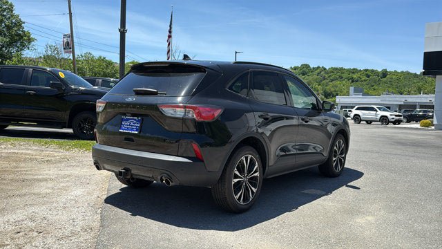 Used 2022 Ford Escape SEL w/ SEL Stealth AWD Package image 6
