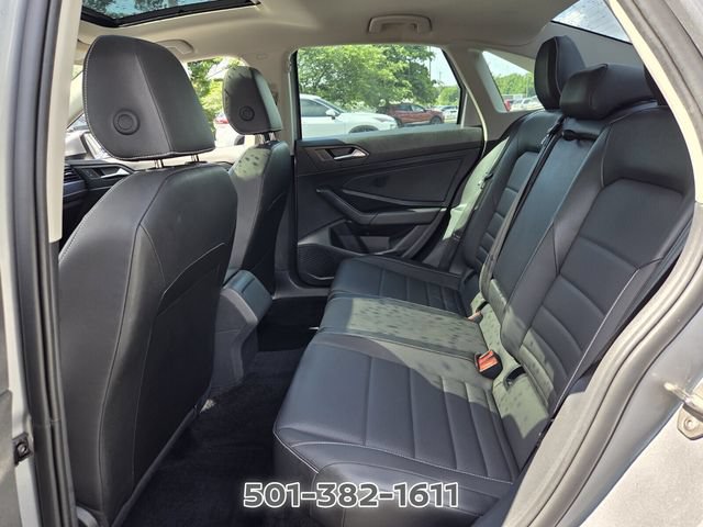 Used 2024 Volkswagen Jetta SE w/ Panoramic Sunroof Package FWD image 11
