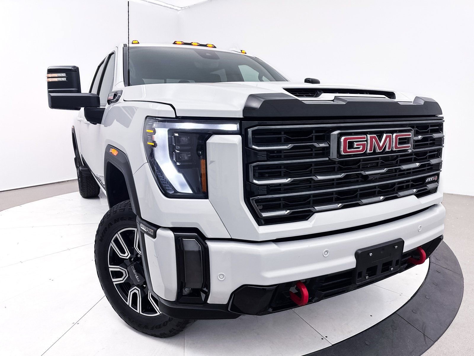 Used 2024 GMC Sierra 2500 AT4 w/ Technology Package image 20