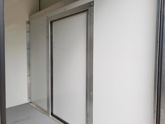 Used 2022 Ford E-350 and Econoline 350 Super Duty w/ Power Windows & Locks Group image 18