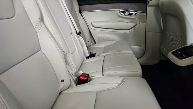 New 2026 Volvo XC90 B6 Ultra w/ Protection Package AWD/4WD image 36
