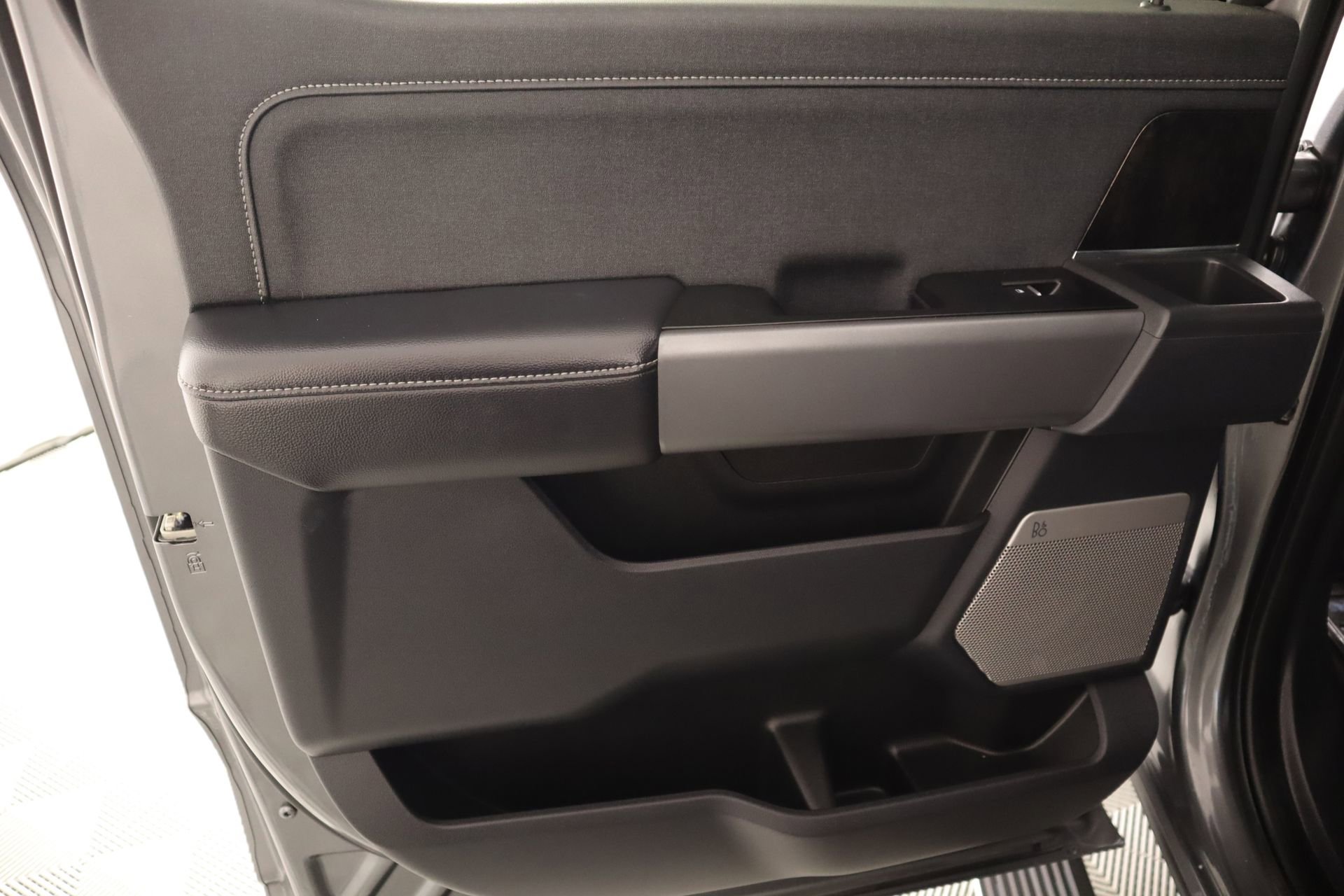 Used 2025 Ford F350 Lariat w/ Lariat Ultimate Package image 18