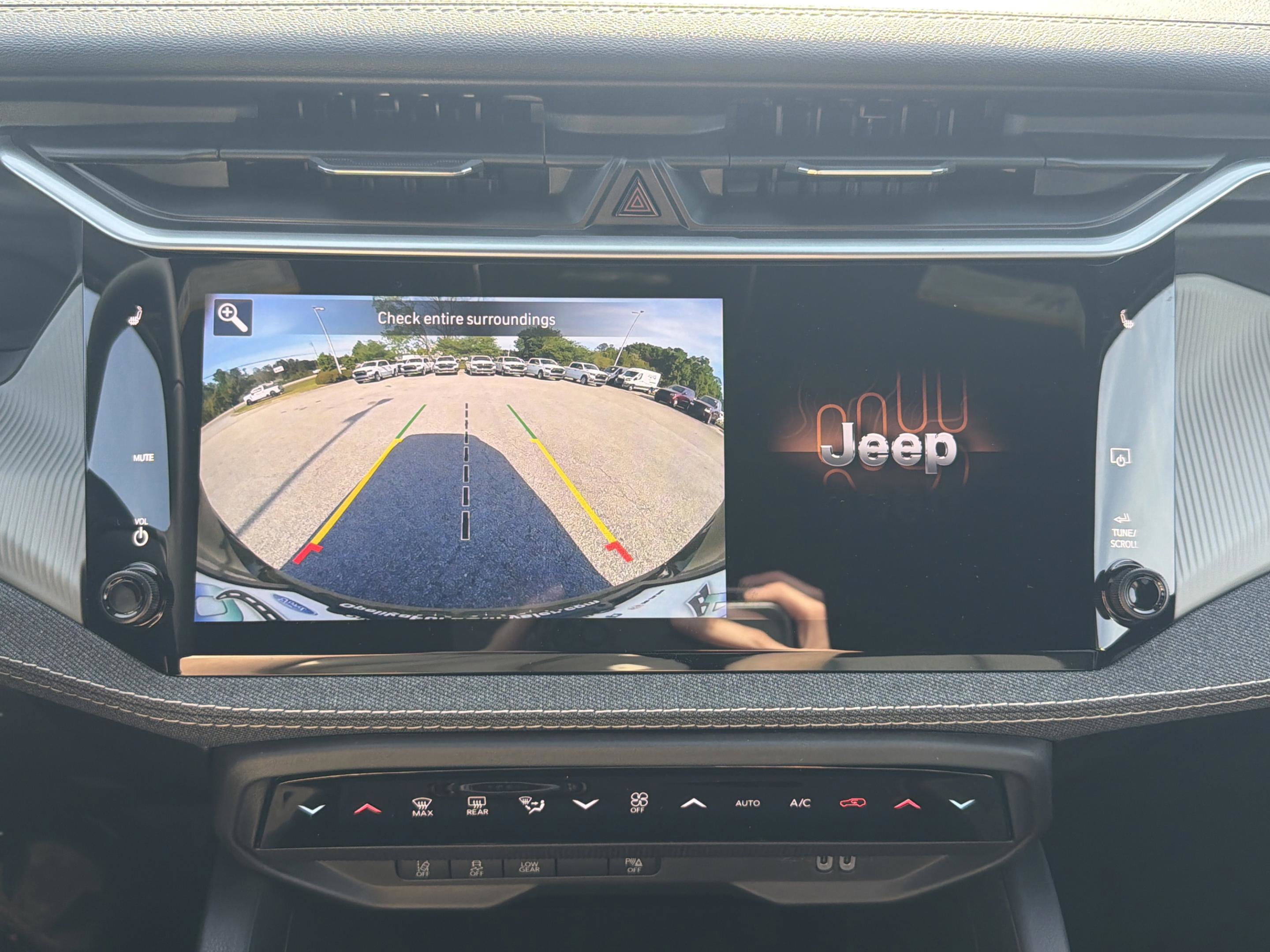 New 2026 Jeep Cherokee Laredo image 16