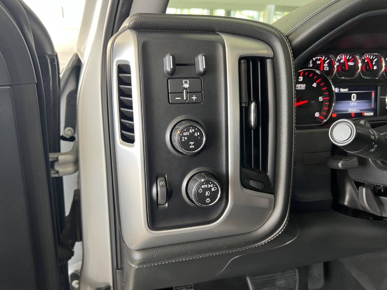 Used 2016 GMC Sierra 1500 SLT AWD/4WD image 32