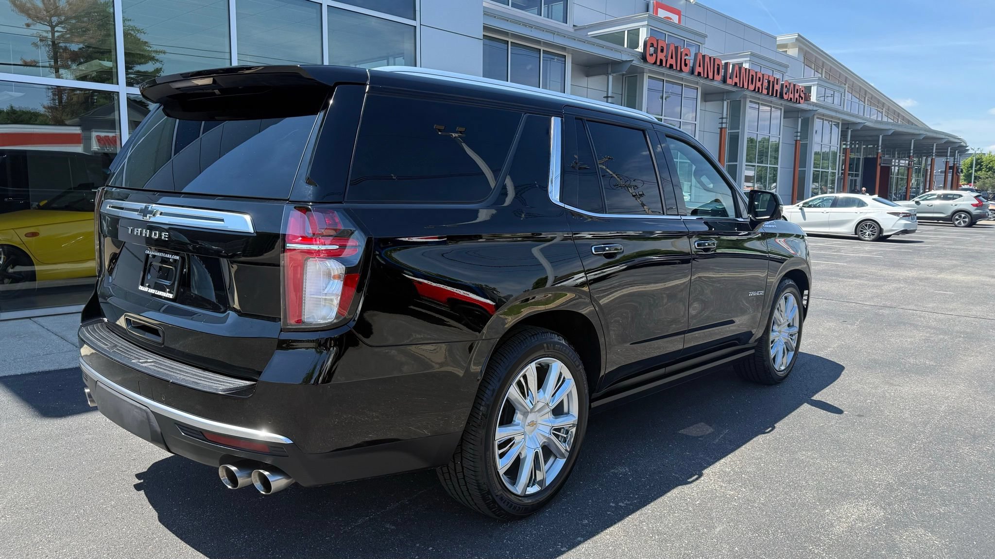 Used 2021 Chevrolet Tahoe High Country AWD/4WD image 2