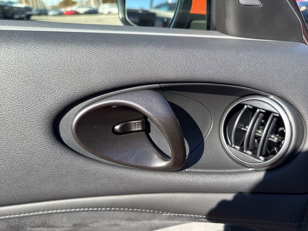 Used 2024 Nissan Z Performance w/ Heritage Edition image 10